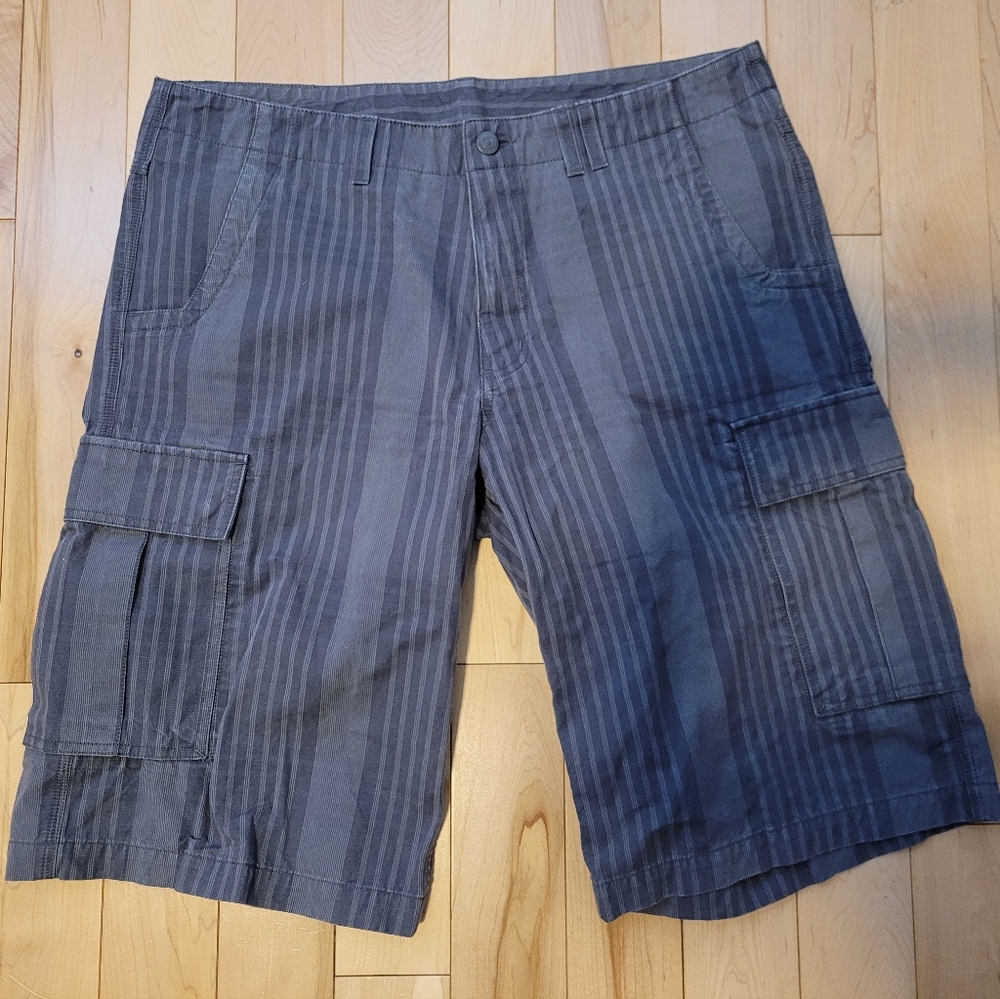 MEC men's size 36 grey shorts